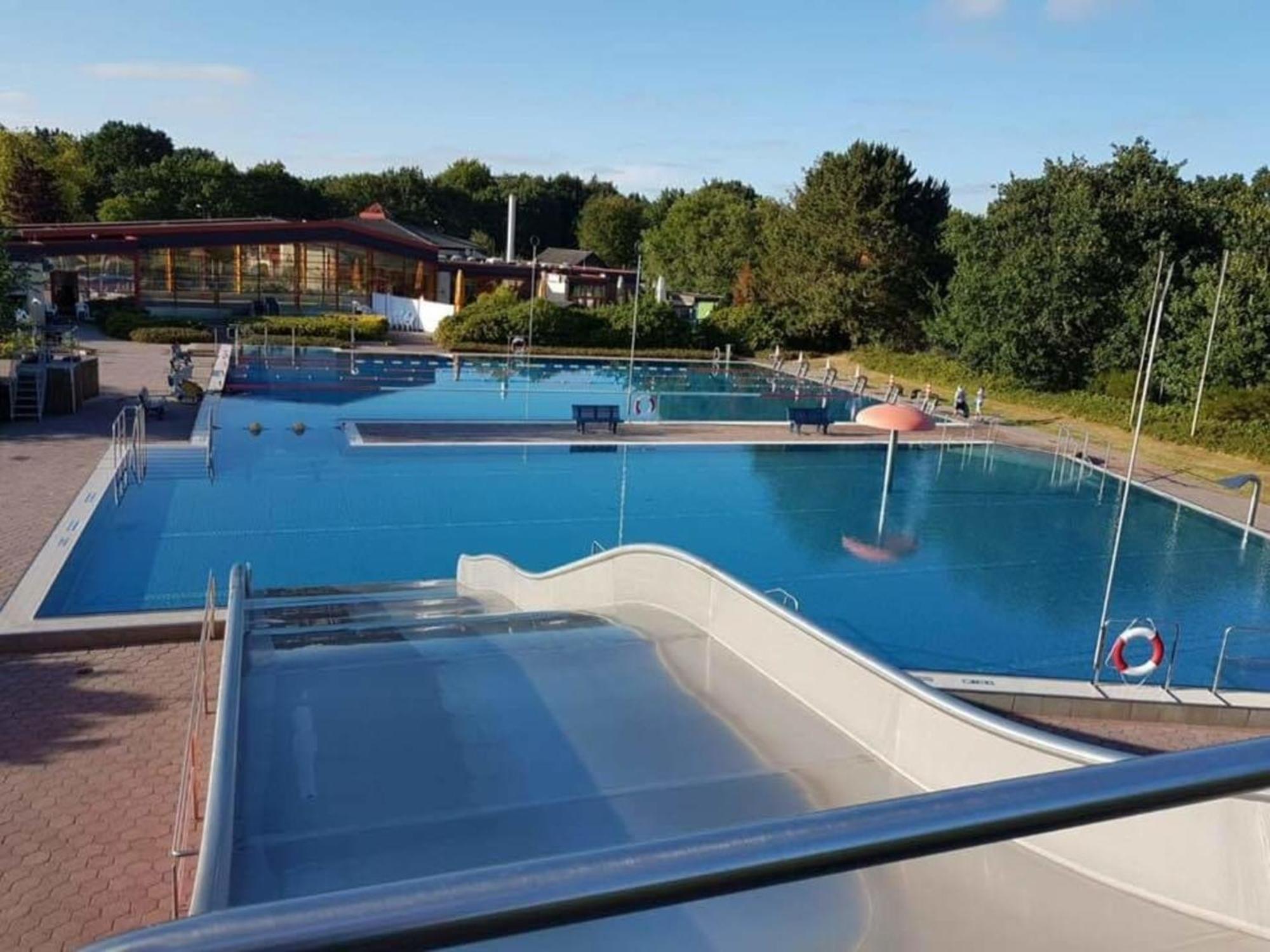 Kimbas Huus Villa Berumbur Exteriör bild